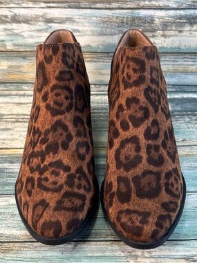 Lifestride Ankle Booties Sz 6M Brown Leopard Print Low Block Heel Party Evening